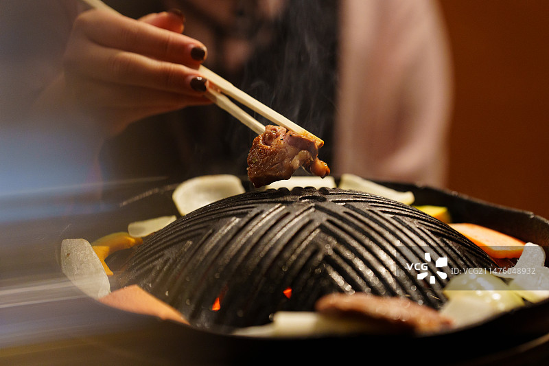 北海道旭川成吉思汗烤肉，烤羊肉图片素材