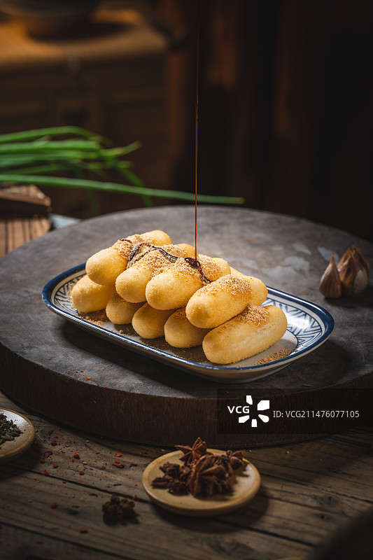 都江堰青城山特色美食农家菜腊肉腊排骨 红糖糍粑 糯米糍粑 手工糍粑 糯米糍 红糖糕 糯米粑粑 糖油粑图片素材