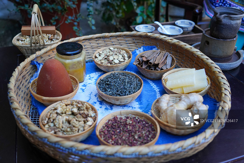 大理严家大院白族三道茶歌舞表演图片素材