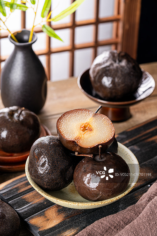 东北冬季特色水果冻梨图片素材