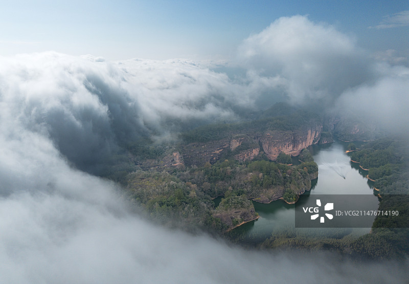 航拍福建泰宁金湖赤壁图片素材