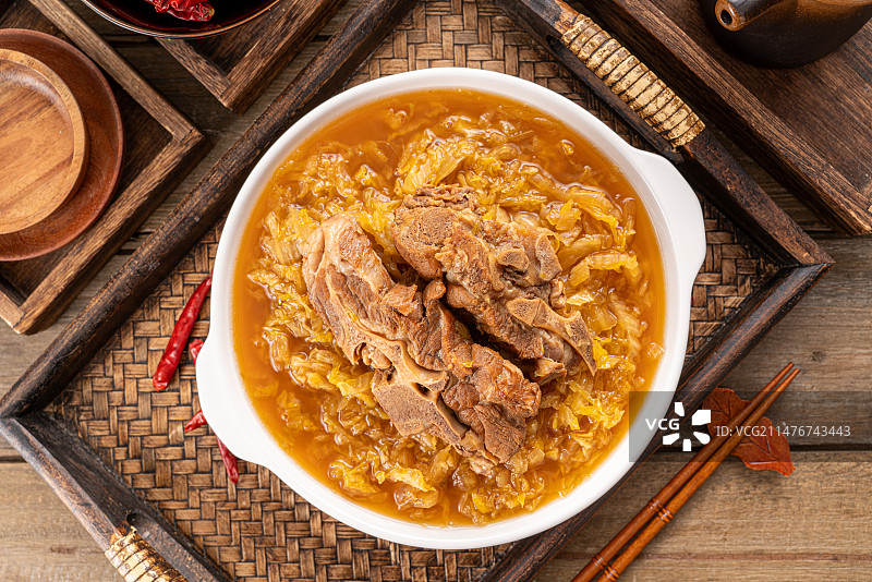 美味好吃的排骨段酸菜图片素材