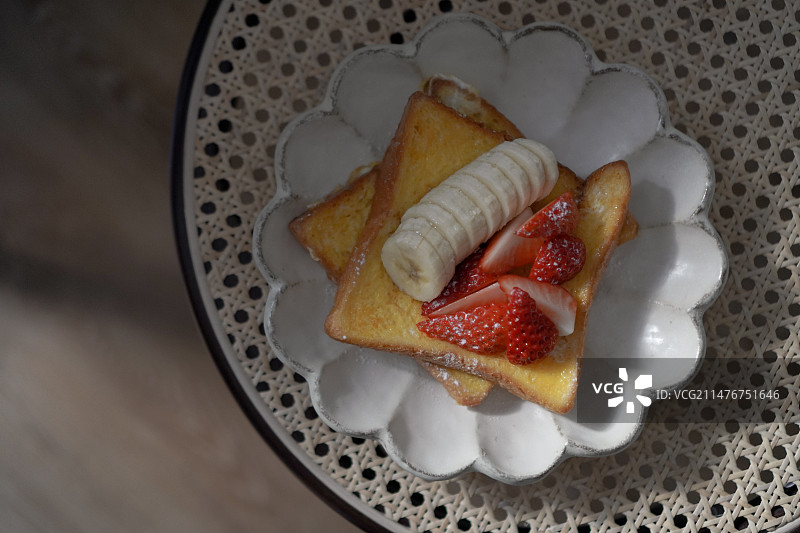 草莓香蕉松饼早餐图片素材