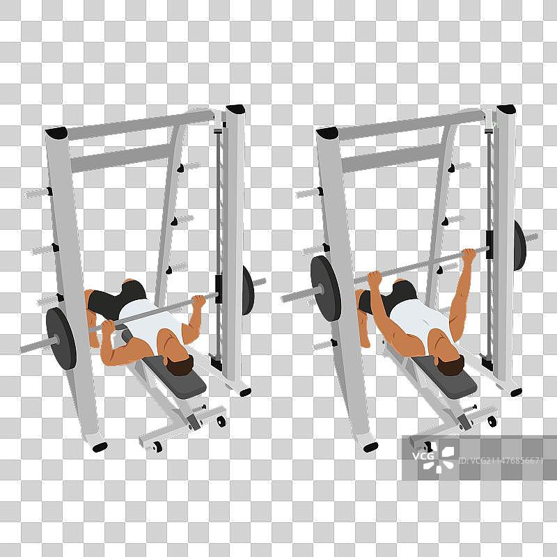 男人用史密斯机做卧推图片素材