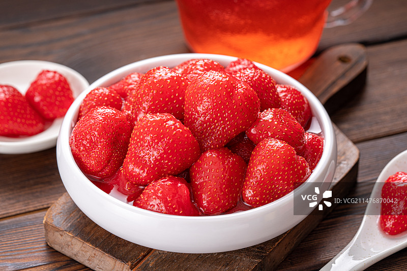 美味好吃的草莓罐头图片素材