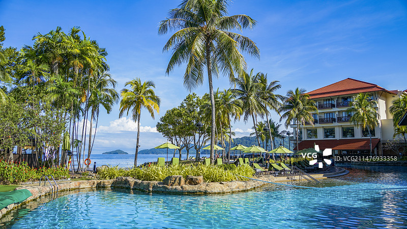 马来西亚麦哲伦丝绸酒店泳池椰子树图片素材
