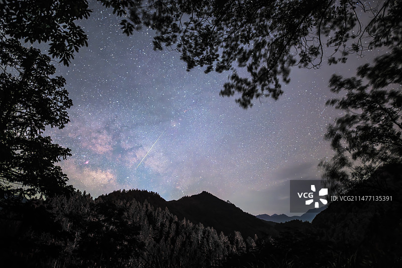 大别山星空-安徽六安市舒城县万佛山图片素材