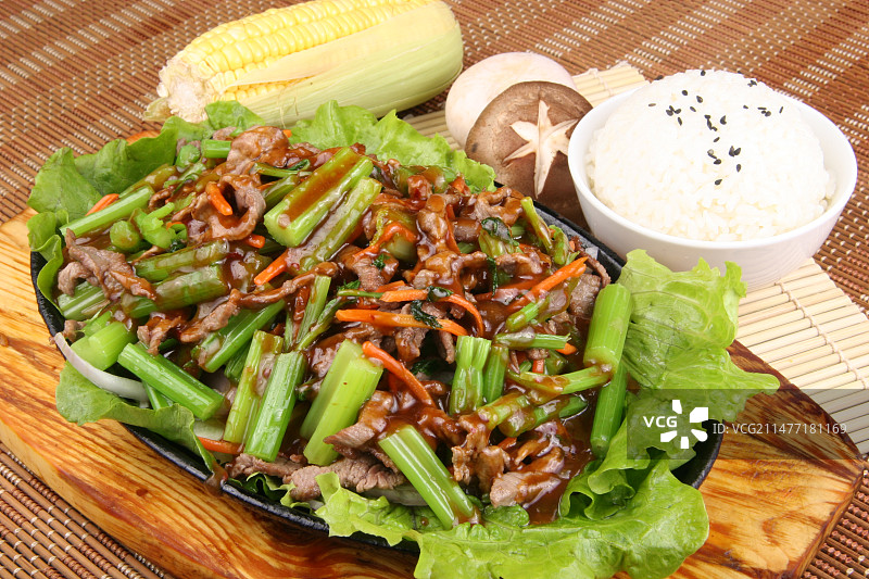 铁板干煸牛肉丝套餐图片素材