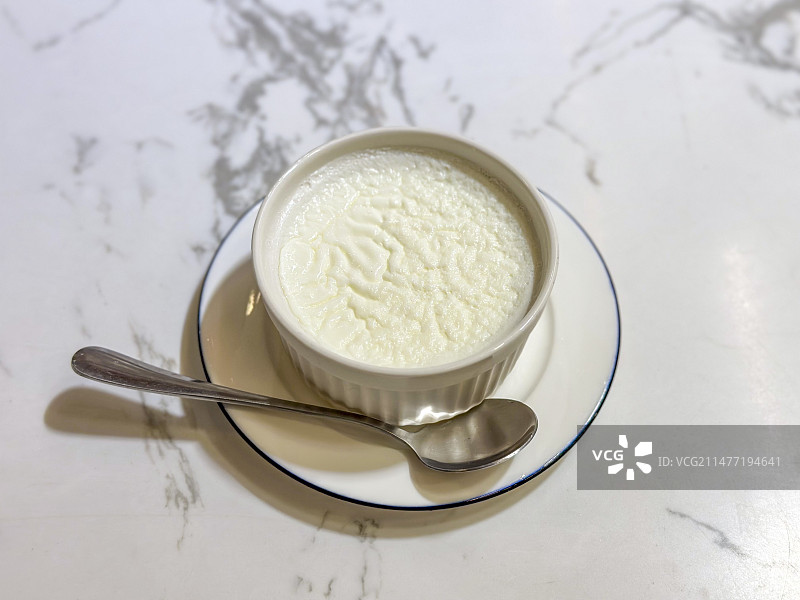 双皮奶、红豆芋圆椰汁西米露图片素材