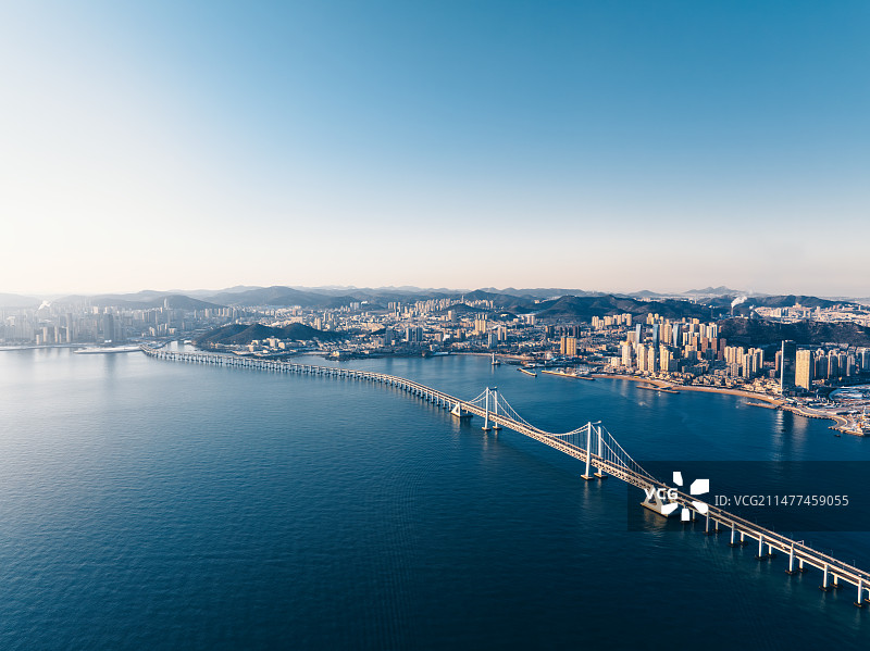 航拍大连星海湾大桥海岸线图片素材