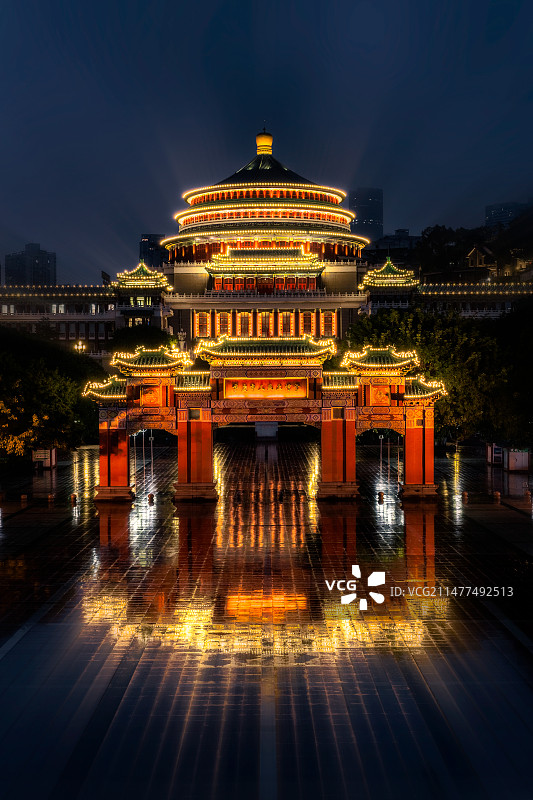 夜色下的重庆人民大礼堂图片素材