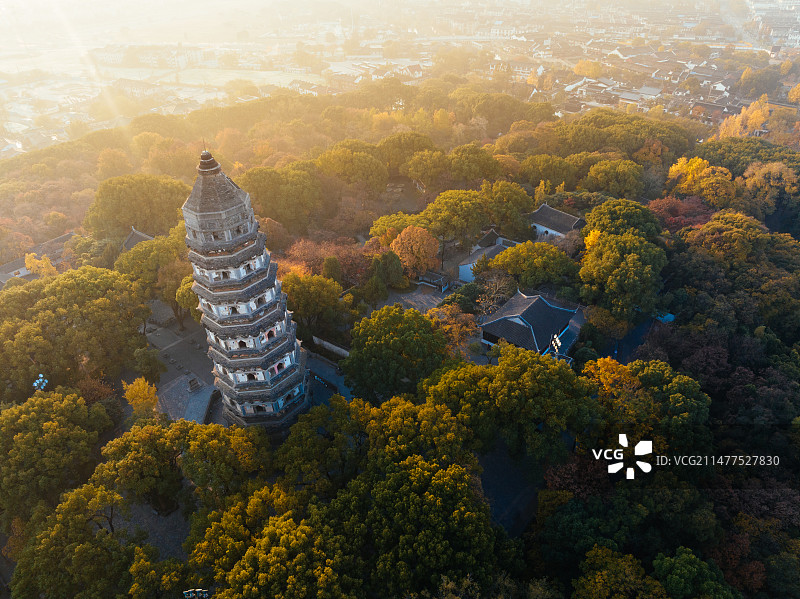 虎丘秋日日出航拍图片素材