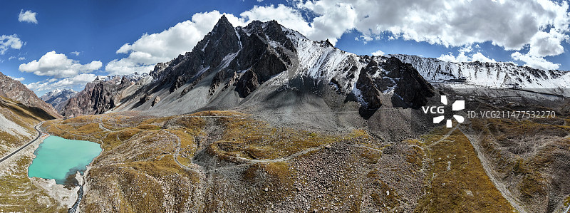 哈希勒根达坂 独库公路图片素材