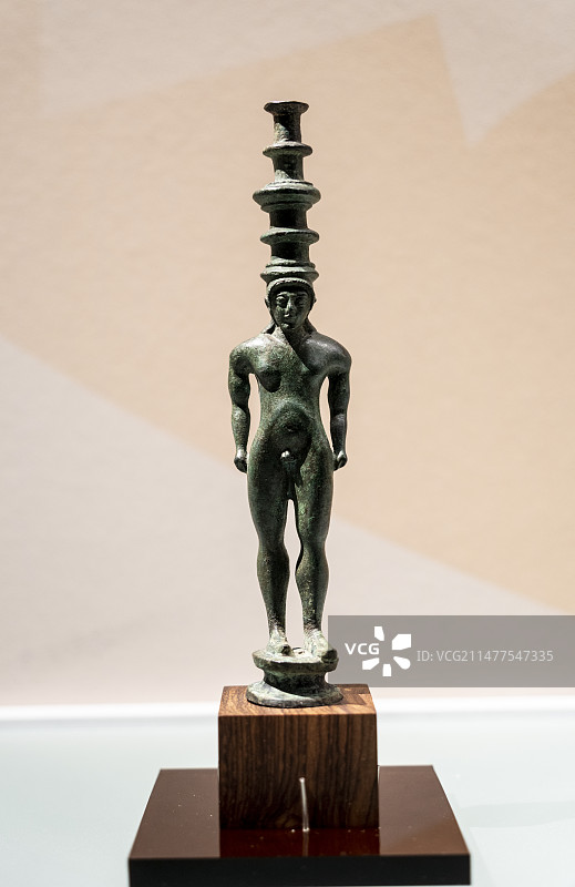 人物立像圣火台铜支柱  年代： 伊特鲁里亚 公元前600-前500年 地域： 希腊 材质： 青铜图片素材