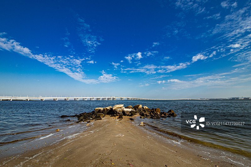 厦门集美沙滩及集美大桥图片素材