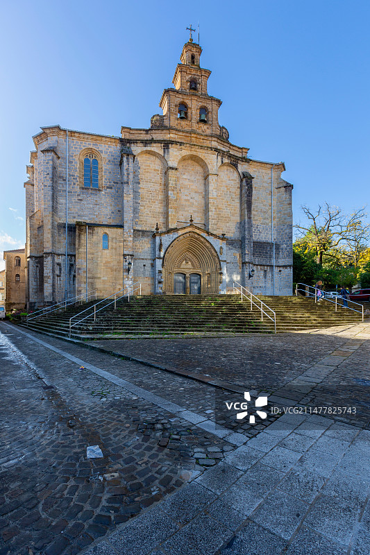 西班牙毕尔巴鄂格尔尼卡小镇宗教建筑图片素材