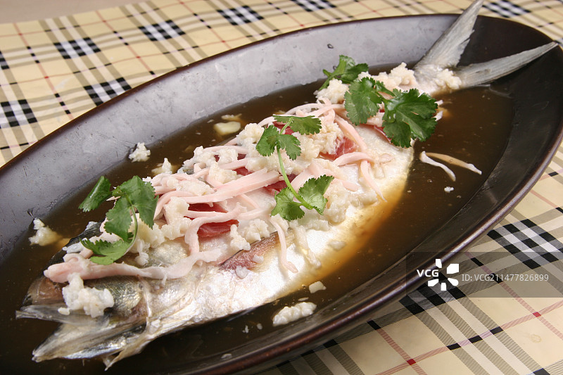 花雕火腿蒸鲥鱼图片素材