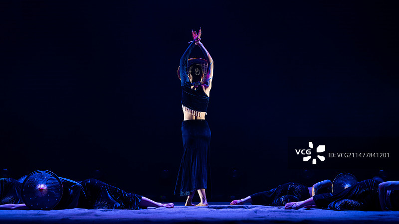 傣族少女图片素材