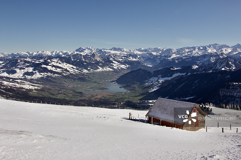 孤独的小屋图片素材