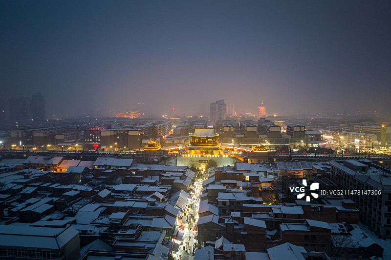 洛阳老城区丽景门九龙鼎图片素材