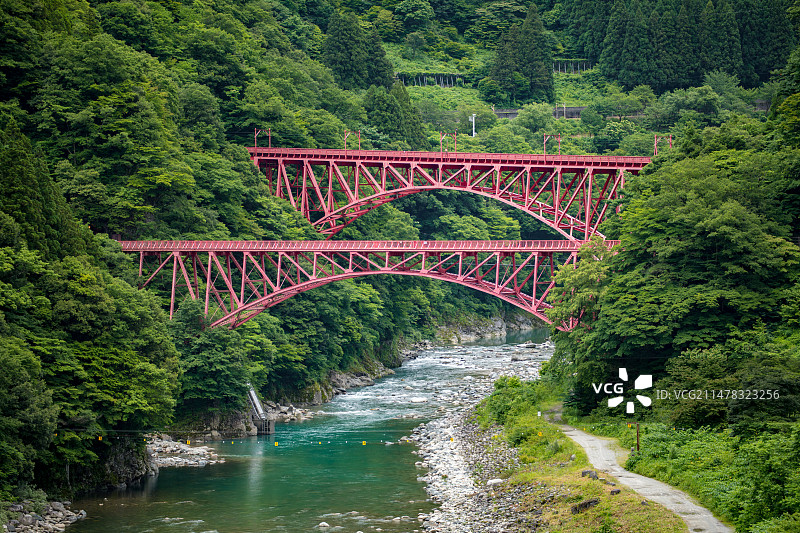 亚洲日本富山县宇奈月温泉的风光图片素材