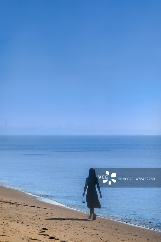 《邂逅银滩》拍摄于盛夏威海市乳山银滩。图片素材