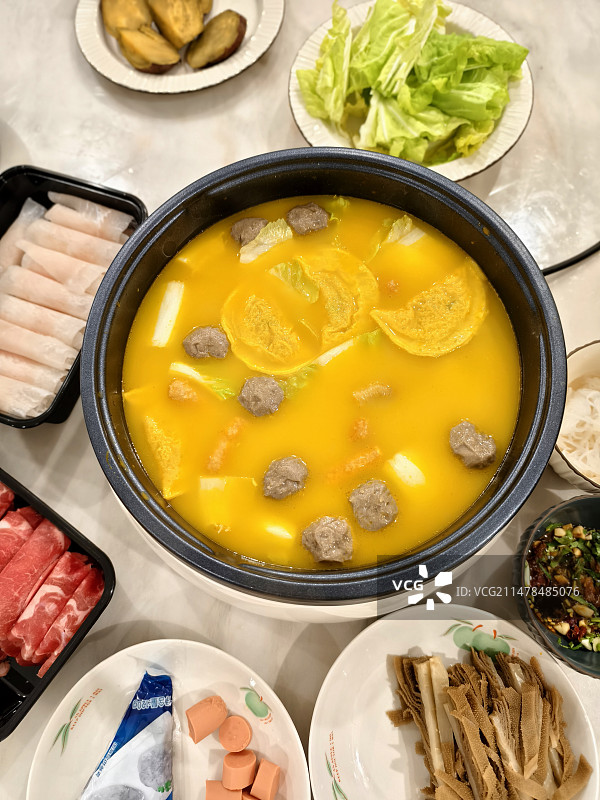 餐桌上火锅图片素材