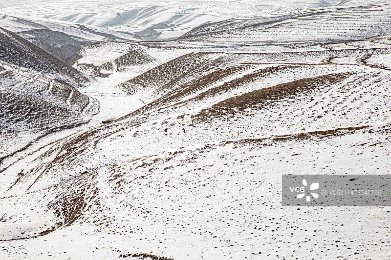 宁夏吴忠同心县山地立春雪景图片素材
