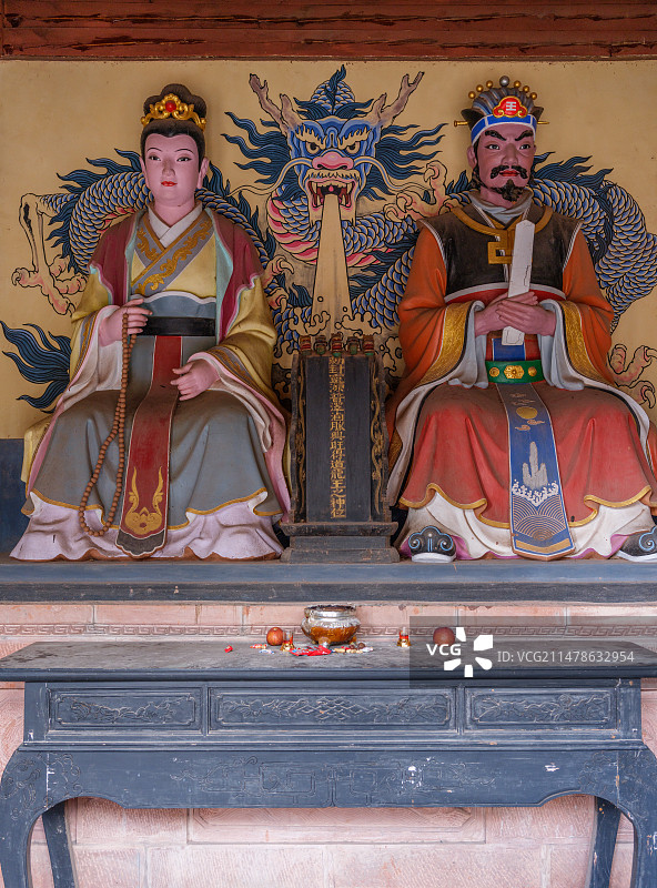 玉皇大帝与王母的雕像图片素材