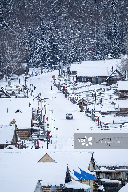 冬季新疆喀纳斯白哈巴边境村庄雪景图片素材