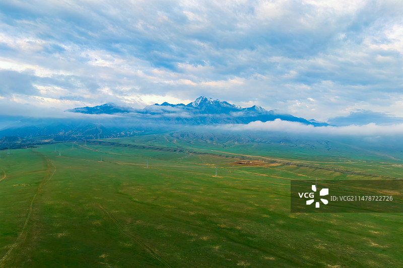 新疆天山图片素材
