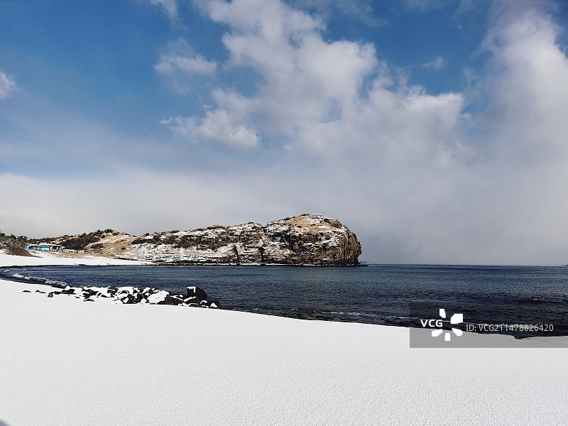 飘雪的海滩图片素材
