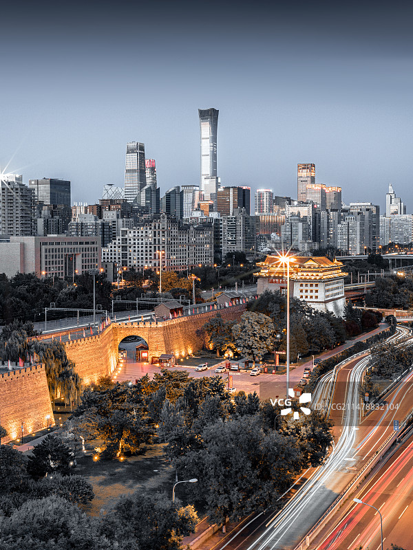 城市建筑夜景（明城墙遗址公园）图片素材