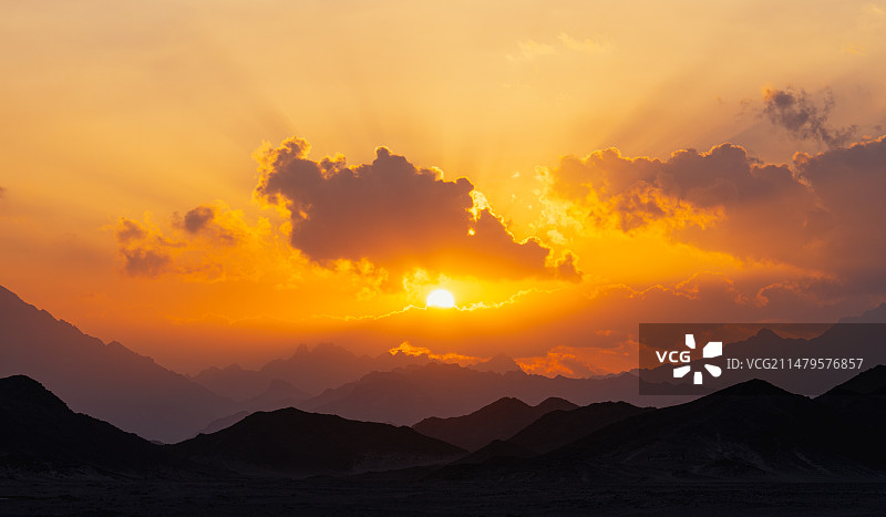 撒哈拉沙漠的落日图片素材