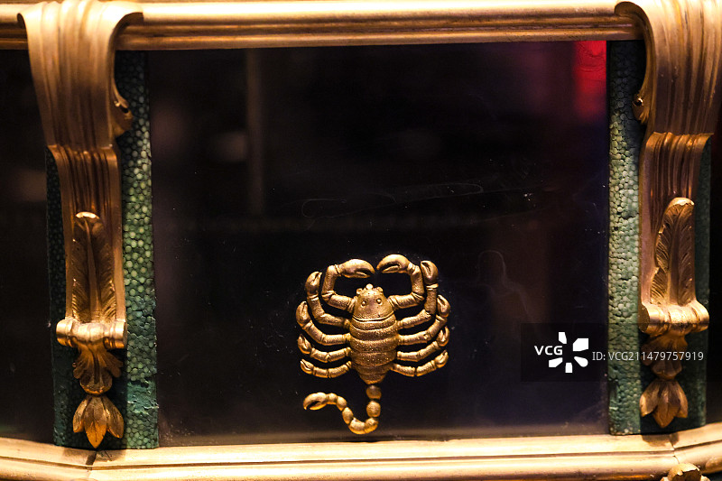 十二星座故宫博物院18世纪英国铜镀金七政仪表铜镀金天文地理表图片素材