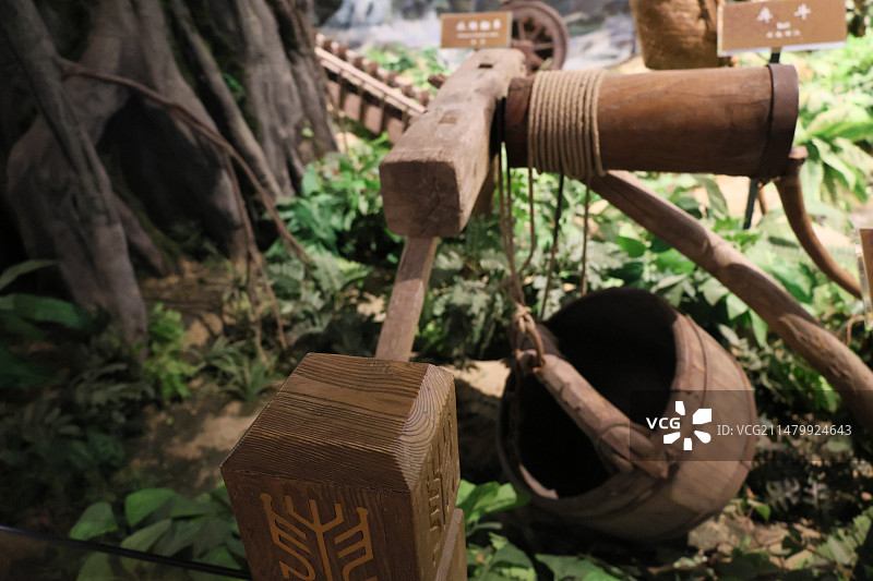 中国农业博物馆中华农业文明陈列水车八盘磨等农具模型图片素材