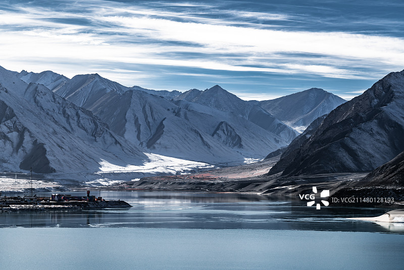 雪后的中国新疆克州阿克陶帕米尔高原白沙湖白沙山图片素材