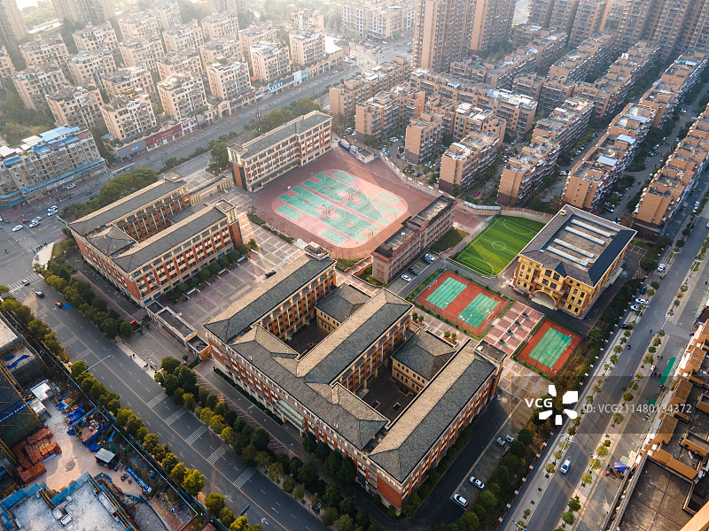 航拍资阳沱东新区九义校图片素材