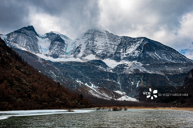 稻城亚丁图片素材