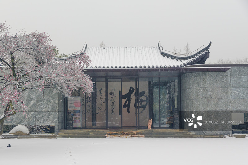 武汉东湖梅园雪景风光图片素材