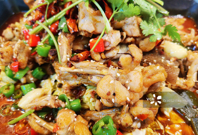 招牌香辣牛蛙图片素材