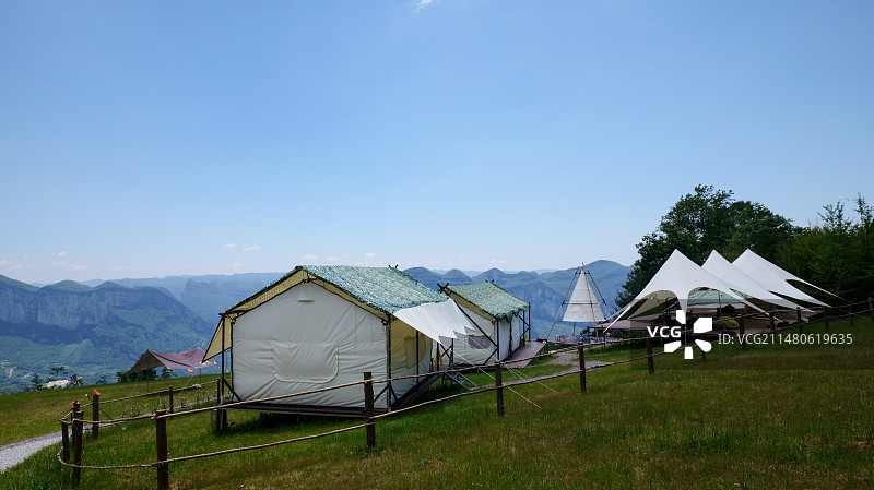 精品民宿帐篷露营户外旅游旅行山区度假图片素材