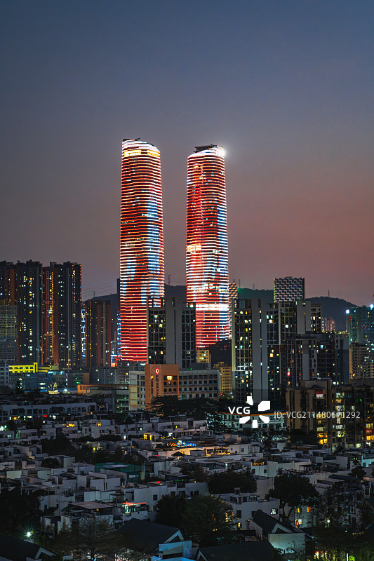 深圳星河双子塔夜景图片素材