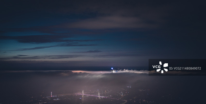 上海陆家嘴夜景平流雾航拍图片素材