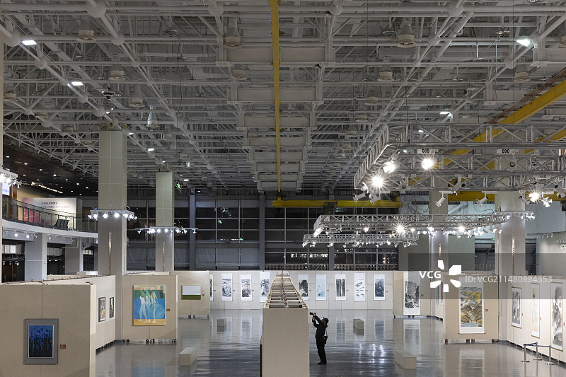 传统国画与现代展馆图片素材