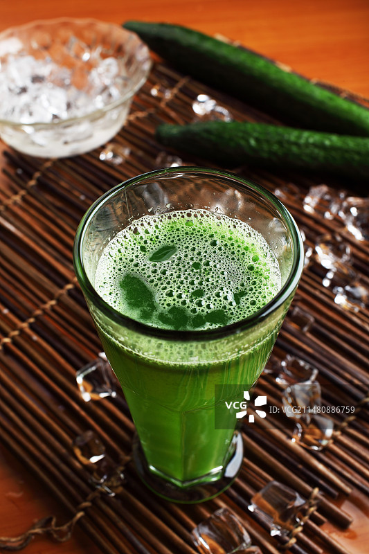 鲜榨蔬菜汁水果汁图片素材