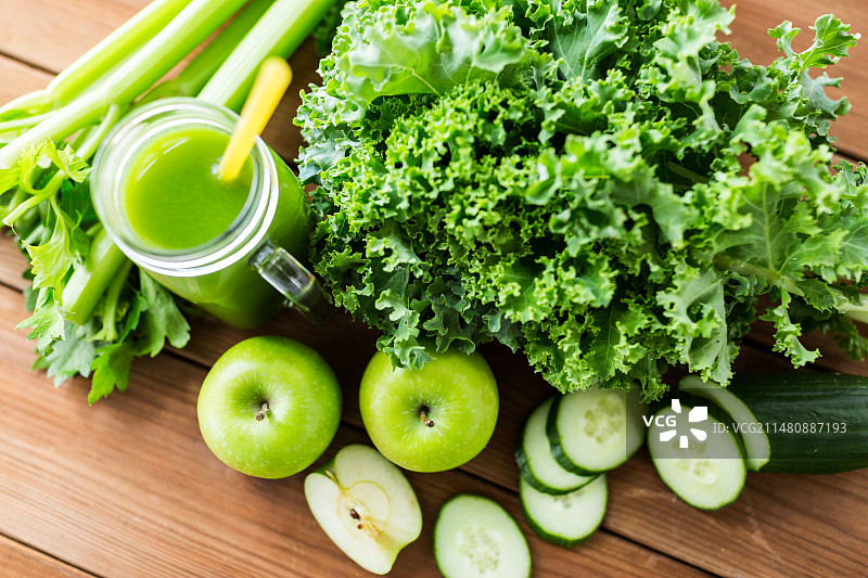 鲜榨蔬菜汁水果汁图片素材