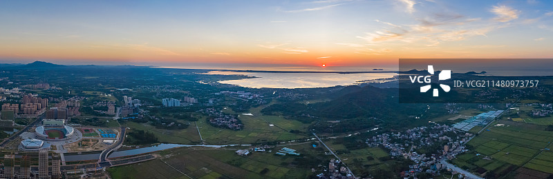 海南万宁日出全景图（航拍视角）图片素材