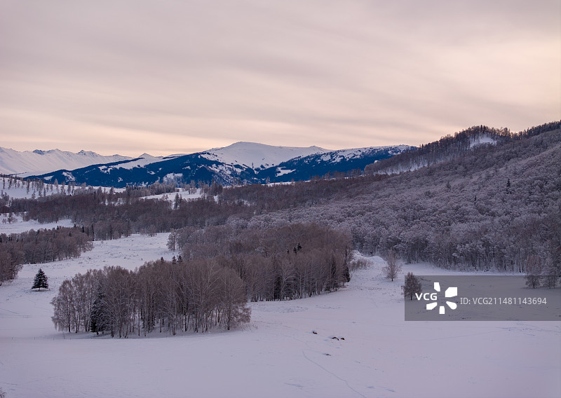 雪国童话-冬季禾木航拍图片素材