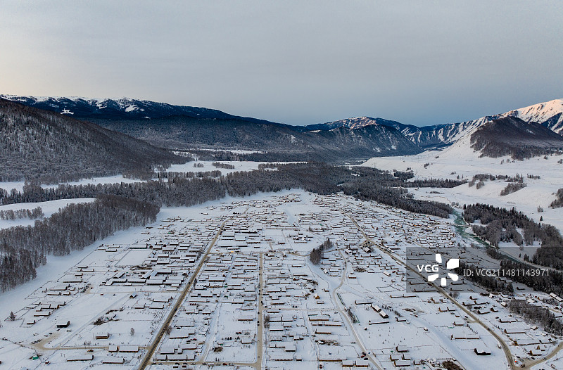 雪国童话-冬季禾木航拍图片素材
